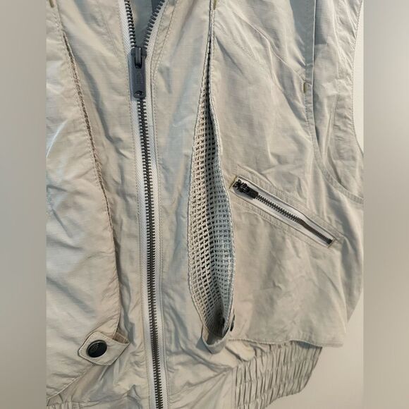 FP Movement Off The Grid Vest Utility Cargo Hooded Hiking Beige/Khaki Bone Small - Picture 10 of 12